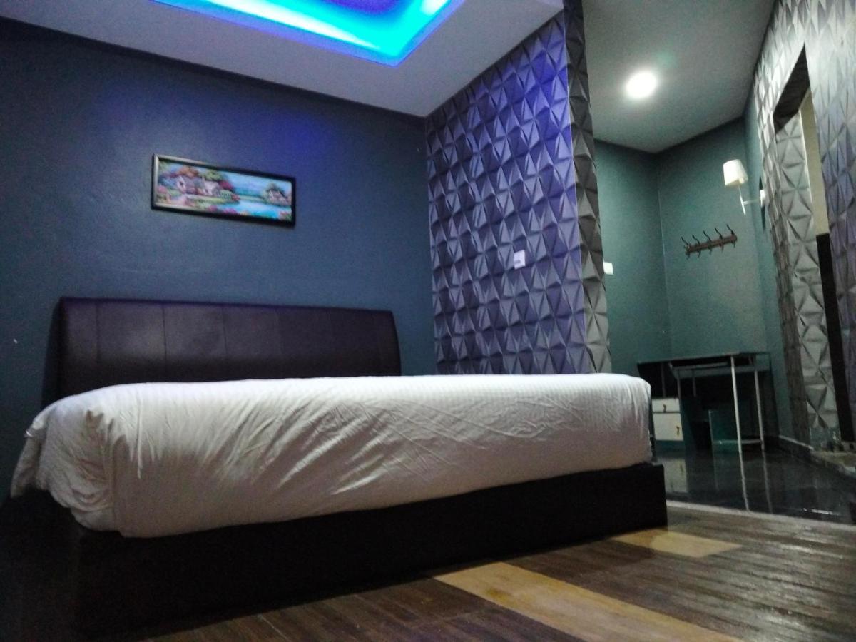 Pine Hotel Batu Gajah Exterior foto